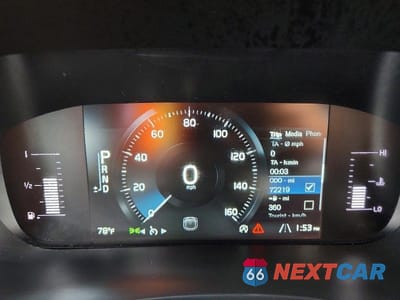 Zdjęcie 9 z 12 samochodu: 2019 VOLVO XC60 T5 VIN:LYV102RK5KB320103 - miniatura