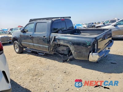 Drugie zdjęcie samochodu z przodu: 2015 TOYOTA TACOMA V6 VIN:5TFLU4EN2FX121481 - miniatura