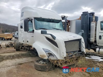 2019 VOLVO VNL SEMI TRUCK 4V4NC9TG0KN195313 - główne zdjęcie licytacji z USA - miniatura
