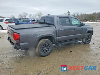 Trzecie zdjęcie samochodu z tyłu: 2023 TOYOTA TACOMA SR5 V6 VIN:3TYCZ5AN9PT127352 - miniatura