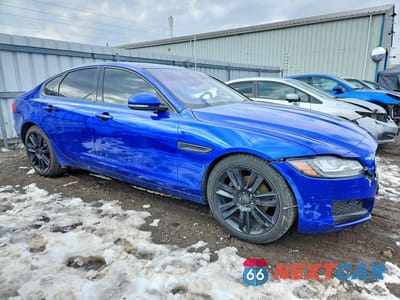 Czwarte zdjęcie samochodu z boku: 2017 JAGUAR XF 20D 4DR AWD VIN:SAJBK4BN6HCY42694 - miniatura