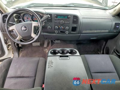 Zdjęcie 8 z 12 samochodu: 2010 GMC SIERRA K1500 SLE VIN:3GTRKVE3XAG263269 - miniatura