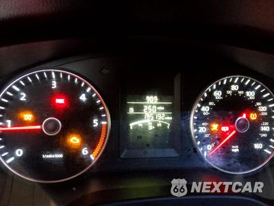 Zdjęcie 9 z 13 samochodu: 2014 VOLKSWAGEN JETTA TDI VIN:3VW3L7AJ5EM385805 - miniatura