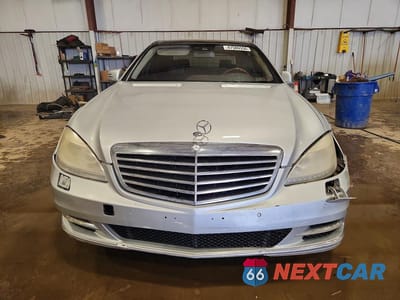 Piąte zdjęcie samochodu w środku: 2010 MERCEDES-BENZ S 550 4MATIC VIN:WDDNG8GBXAA312755 - miniatura