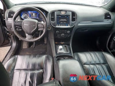 Zdjęcie 8 z 12 samochodu: 2020 CHRYSLER 300 S VIN:2C3CCABG3LH217308 - miniatura