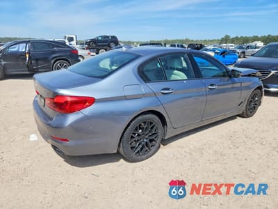 Trzecie zdjęcie samochodu z tyłu: 2018 BMW 540 I VIN:WBAJE5C52JWA95220 - miniatura