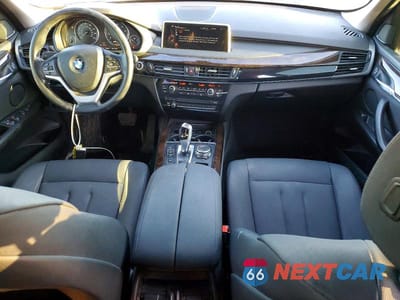 Zdjęcie 8 z 13 samochodu: 2015 BMW X5 XDRIVE35I VIN:5UXKR0C5XF0K61343 - miniatura
