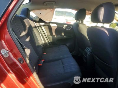 Zdjęcie 10 z 12 samochodu: 2016 NISSAN SENTRA S VIN:3N1AB7AP6GL666573 - miniatura