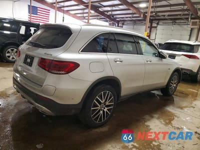 Trzecie zdjęcie samochodu z tyłu: 2020 MERCEDES-BENZ GLC 350E VIN:W1N0G5DB4LF776470 - miniatura