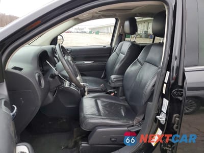 Zdjęcie 7 z 13 samochodu: 2016 JEEP COMPASS LATITUDE VIN:1C4NJCEA4GD536409 - miniatura