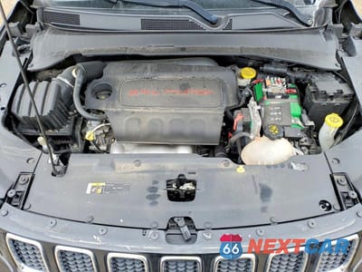 Zdjęcie 12 z 13 samochodu: 2018 JEEP COMPASS LIMITED VIN:3C4NJDCB0JT330863 - miniatura