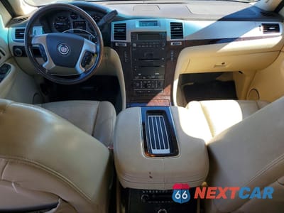 Zdjęcie 8 z 13 samochodu: 2007 CADILLAC ESCALADE LUXURY VIN:1GYFK63857R138450 - miniatura