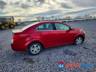 Trzecie zdjęcie samochodu z tyłu: 2014 CHEV SONIC VIN:1G1JC5SH9E4222007 - miniatura