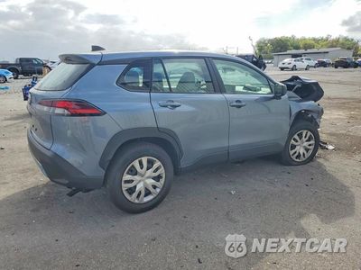 Trzecie zdjęcie samochodu z tyłu: 2026 TOYOTA COROLLA CROSS L VIN:7MUAAAAG7TV169295 - miniatura