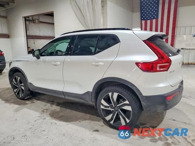 Drugie zdjęcie samochodu z przodu: 2024 VOLVO XC40 PLUS VIN:YV4L12UL6R2355358 - miniatura