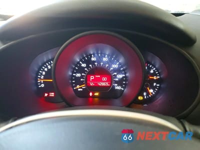 Zdjęcie 9 z 12 samochodu: 2015 KIA SOUL BASE VIN:KNDJN2A26F7776683 - miniatura