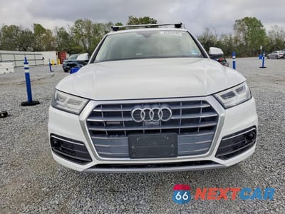 Piąte zdjęcie samochodu w środku: 2019 AUDI Q5 PRESTIGE VIN:WA1CNAFY5K2086053 - miniatura