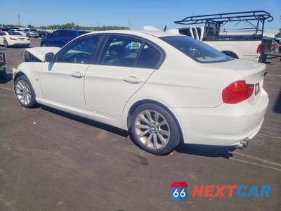 Drugie zdjęcie samochodu z przodu: 2011 BMW 328 I VIN:WBAPH7G5XBNM55829 - miniatura