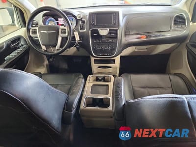 Zdjęcie 8 z 12 samochodu: 2016 CHRYSLER TOWN & COUNTRY TOURING VIN:2C4RC1BG8GR282192 - miniatura