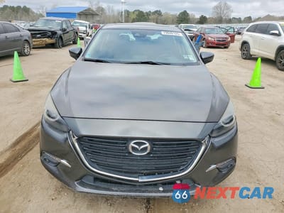 Piąte zdjęcie samochodu w środku: 2018 MAZDA 3 GRAND TOURING VIN:3MZBN1M32JM199312 - miniatura