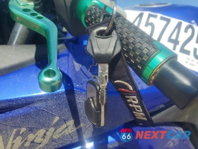 Zdjęcie 8 z 9 samochodu: 2009 KAWASAKI EX250 J VIN:JKAEXMJ199DA43285 - miniatura