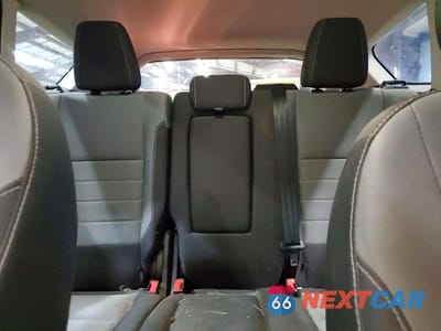 Zdjęcie 10 z 12 samochodu: 2016 FORD ESCAPE SE VIN:1FMCU9G90GUB49923 - miniatura