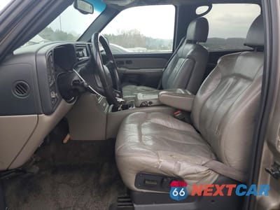 Zdjęcie 7 z 13 samochodu: 2001 CHEVROLET SUBURBAN K1500 VIN:1GNFK16T71J228141 - miniatura