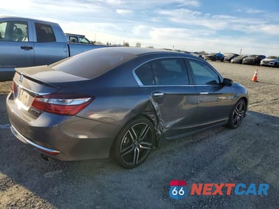 Trzecie zdjęcie samochodu z tyłu: 2017 HONDA ACCORD SPORT VIN:1HGCR2F59HA052493 - miniatura