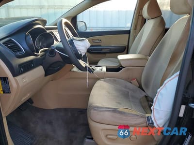 Zdjęcie 7 z 13 samochodu: 2016 KIA SEDONA LX VIN:KNDMB5C13G6102347 - miniatura