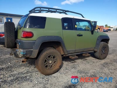 Trzecie zdjęcie samochodu z tyłu: 2007 TOYOTA FJ CRUISER BASE VIN:JTEBU11F370066666 - miniatura