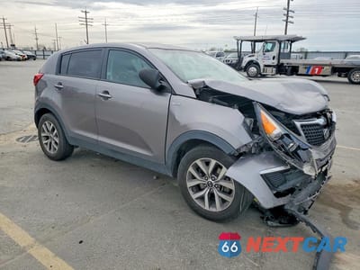Czwarte zdjęcie samochodu z boku: 2016 KIA SPORTAGE LX VIN:KNDPBCAC1G7844780 - miniatura
