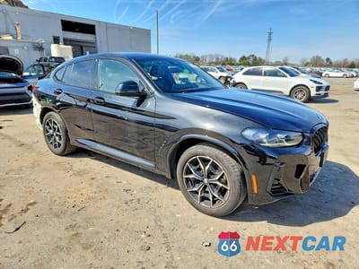 Czwarte zdjęcie samochodu z boku: 2024 BMW X4 XDRIVE30I VIN:5UX33DT08R9U91447 - miniatura