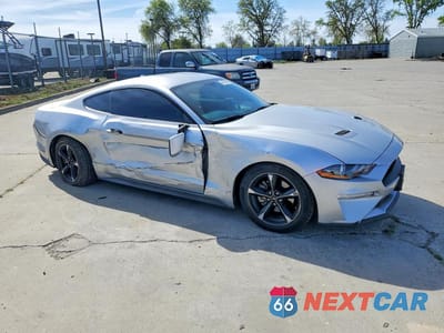 Czwarte zdjęcie samochodu z boku: 2019 FORD MUSTANG VIN:1FA6P8TH0K5175723 - miniatura