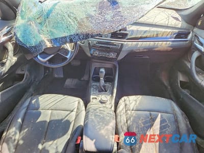 Zdjęcie 8 z 13 samochodu: 2019 BMW X1 XDRIVE28I VIN:WBXHT3C56K5L35503 - miniatura