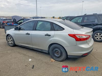 Drugie zdjęcie samochodu z przodu: 2014 FORD FOCUS S VIN:1FADP3E27EL302115 - miniatura