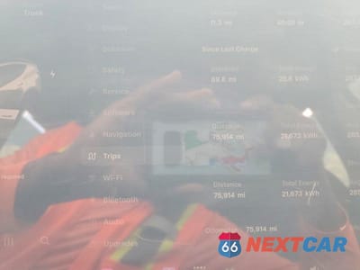 Zdjęcie 9 z 13 samochodu: 2022 TESLA MODEL Y VIN:7SAYGAEE7NF521463 - miniatura