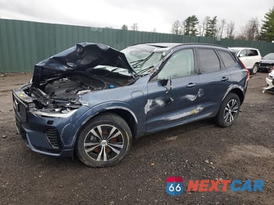 2025 VOLVO XC60 CORE YV4H60RJ1S1018045 - główne zdjęcie licytacji z USA - miniatura