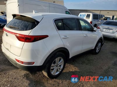 Trzecie zdjęcie samochodu z tyłu: 2019 KIA SPORTAGE LX VIN:KNDPM3AC3K7626794 - miniatura
