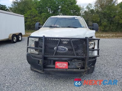 Piąte zdjęcie samochodu w środku: 2019 FORD F250 SUPER DUTY FLATBED TRUCK VIN:1FD7W2B6XKEG48750 - miniatura