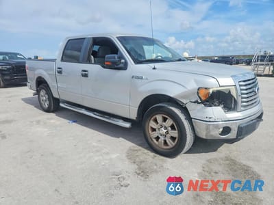 Czwarte zdjęcie samochodu z boku: 2011 FORD F150 SUPERCREW VIN:1FTFW1CF2BFC55862 - miniatura