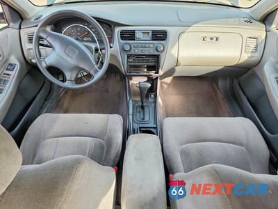 Zdjęcie 8 z 12 samochodu: 1999 HONDA ACCORD LX VIN:JHMCG5640XC052526 - miniatura