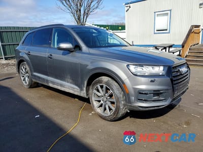 Czwarte zdjęcie samochodu z boku: 2017 AUDI Q7 PREMIUM PLUS VIN:WA1LAAF7XHD025314 - miniatura
