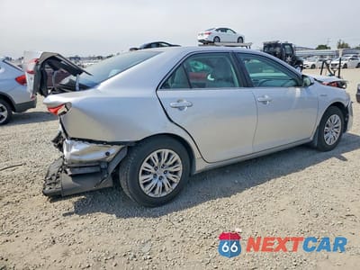 Trzecie zdjęcie samochodu z tyłu: 2012 TOYOTA CAMRY HYBRID LE VIN:4T1BD1FK5CU030812 - miniatura