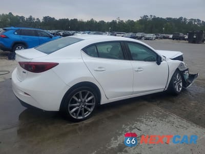 Trzecie zdjęcie samochodu z tyłu: 2018 MAZDA 3 GRAND TOURING VIN:3MZBN1W30JM181002 - miniatura