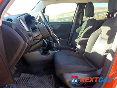 Zdjęcie 7 z 13 samochodu: 2017 JEEP RENEGADE LATITUDE VIN:ZACCJBBB6HPF15773 - miniatura