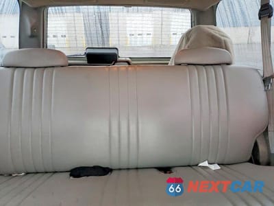 Zdjęcie 10 z 13 samochodu: 1997 CHEVROLET TAHOE K1500 VIN:3GNEK18R8VG167757 - miniatura