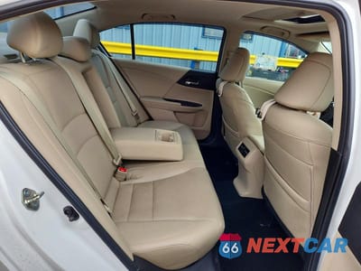 Zdjęcie 10 z 12 samochodu: 2016 HONDA ACCORD TOURING VIN:1HGCR3F92GA030410 - miniatura