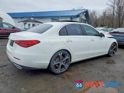 Trzecie zdjęcie samochodu z tyłu: 2022 MERCEDES-BENZ C 300 VIN:W1KAF4GB9NR031337 - miniatura