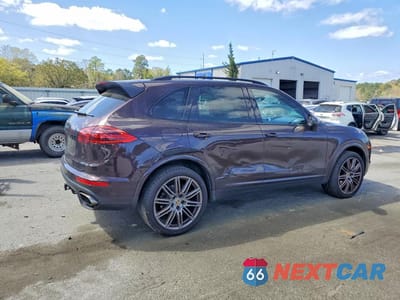 Trzecie zdjęcie samochodu z tyłu: 2017 PORSCHE CAYENNE VIN:WP1AA2A23HKA84388 - miniatura