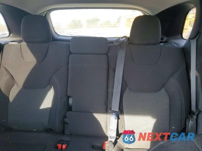 Zdjęcie 10 z 13 samochodu: 2019 JEEP CHEROKEE LATITUDE VIN:1C4PJLCB5KD360306 - miniatura